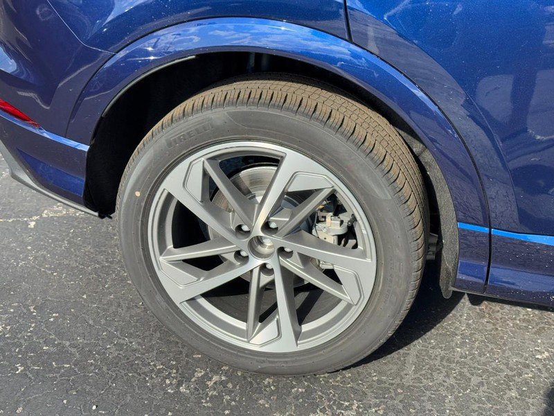 New 2025 Audi Q3 2.0T Premium image 4