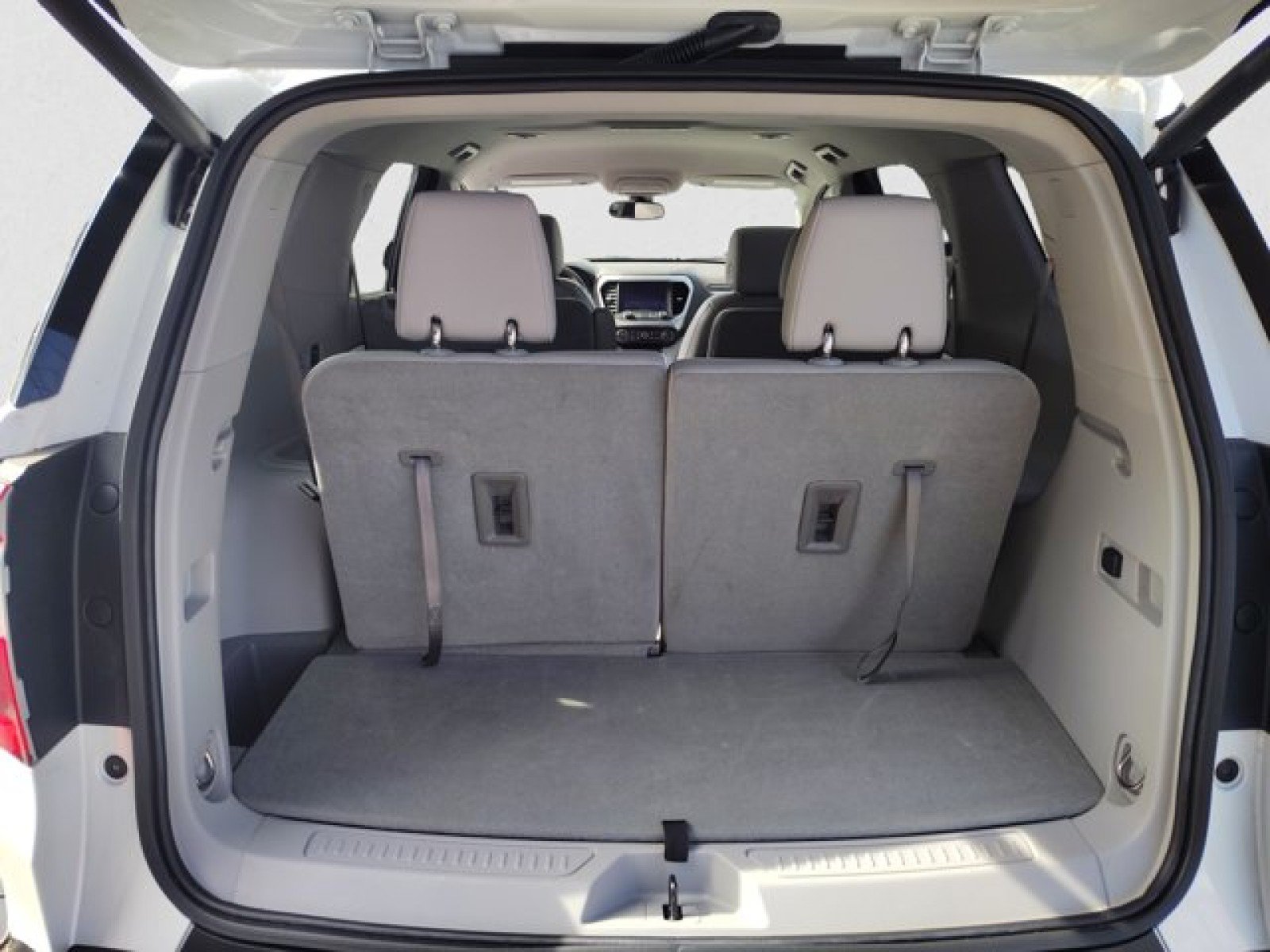 Used 2023 GMC Acadia SLT w/ Technology Package AWD/4WD image 19