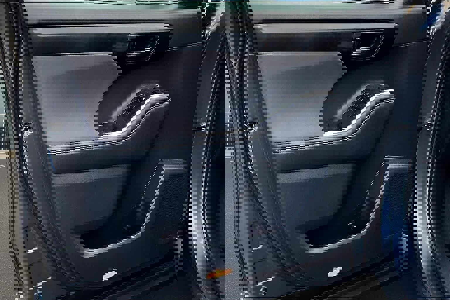 Used 2024 Toyota Highlander LE image 28