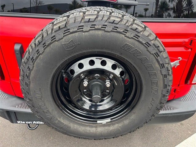 Used 2023 Ford Bronco Black Diamond image 13