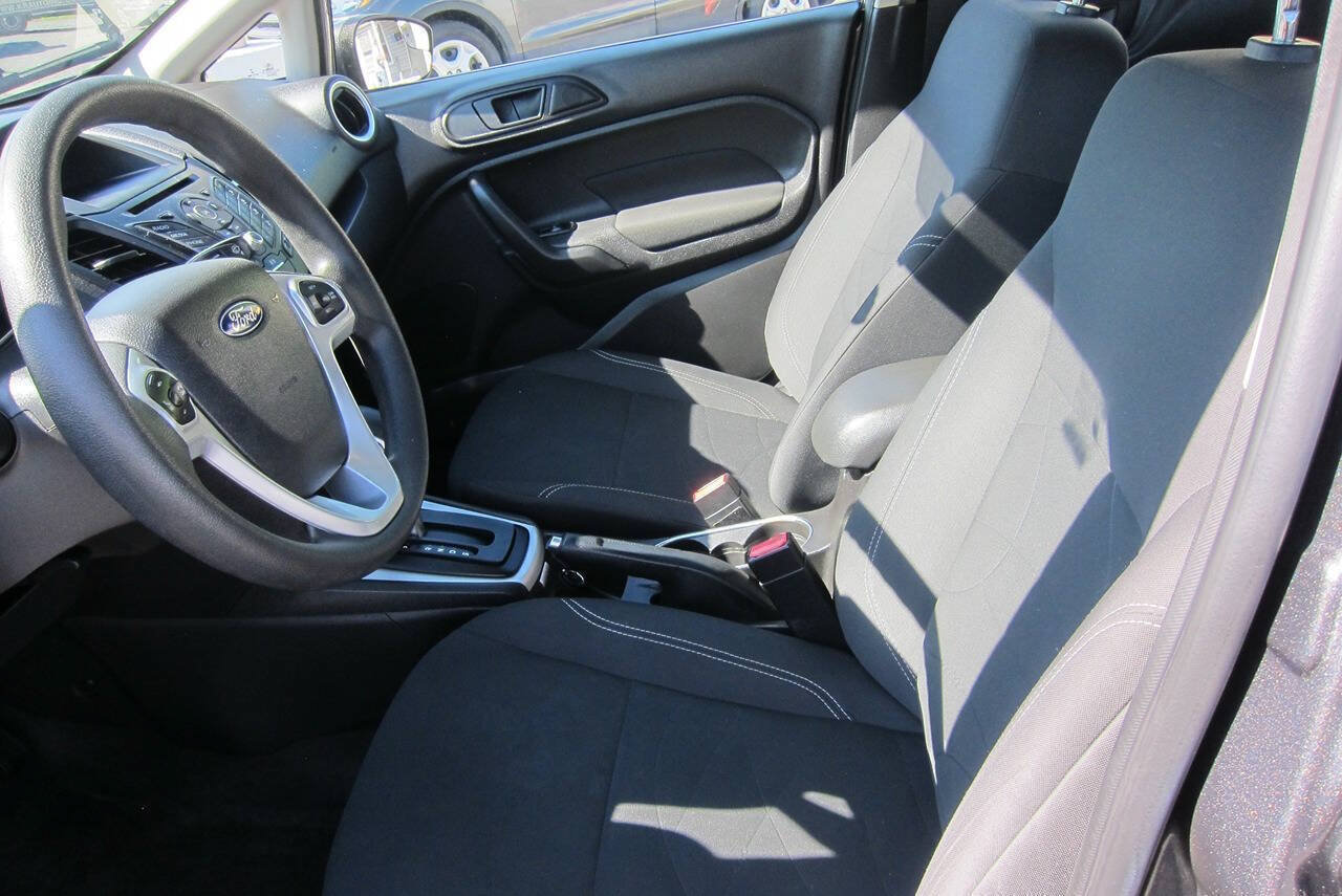 Used 2017 Ford Fiesta SE FWD image 10