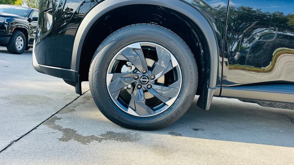 New 2026 Nissan Rogue SV image 11