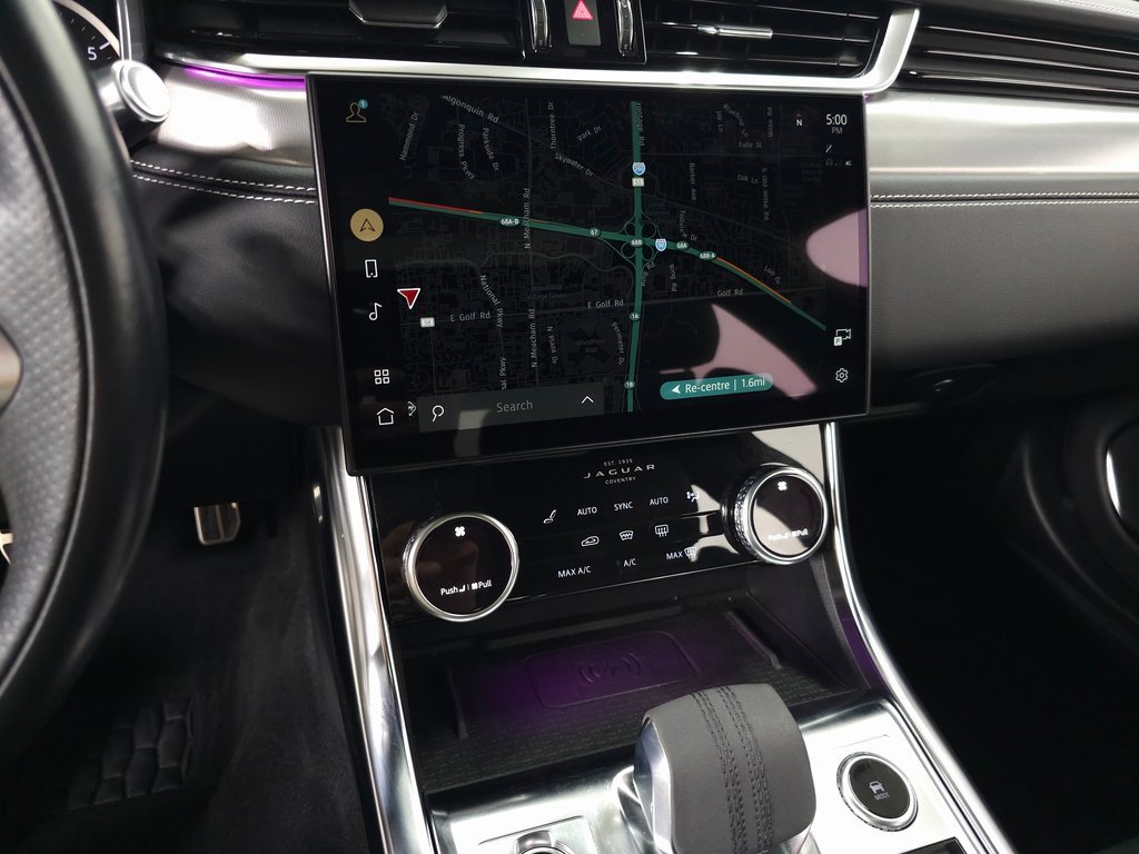 Used 2022 Jaguar XF R-Dynamic SE image 28