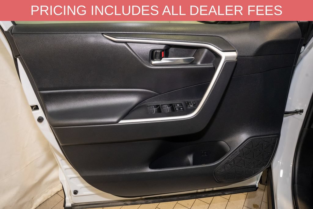 Certified 2024 Toyota RAV4 SE AWD/4WD image 11