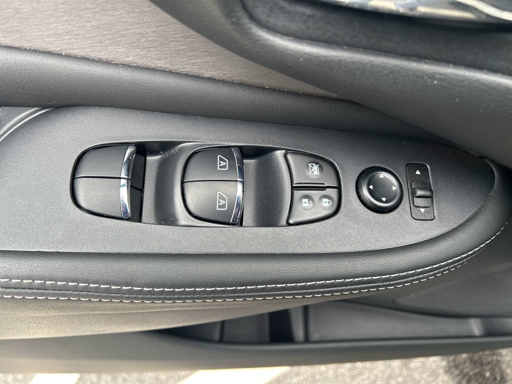 Used 2024 Nissan Murano SL FWD image 18