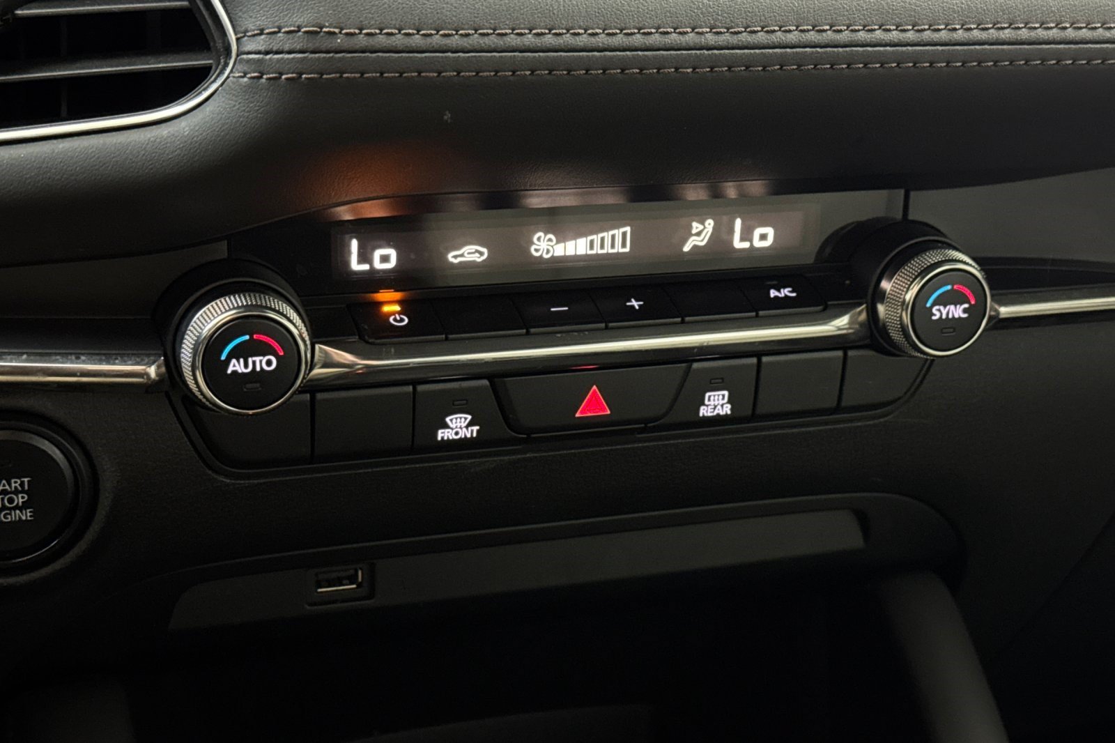 Used 2019 MAZDA MAZDA3 Hatchback FWD image 19