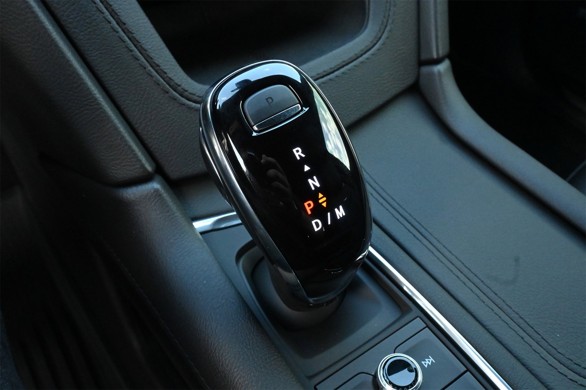 New 2026 Cadillac XT5 Luxury w/ LPO, Floor Liner Package image 14