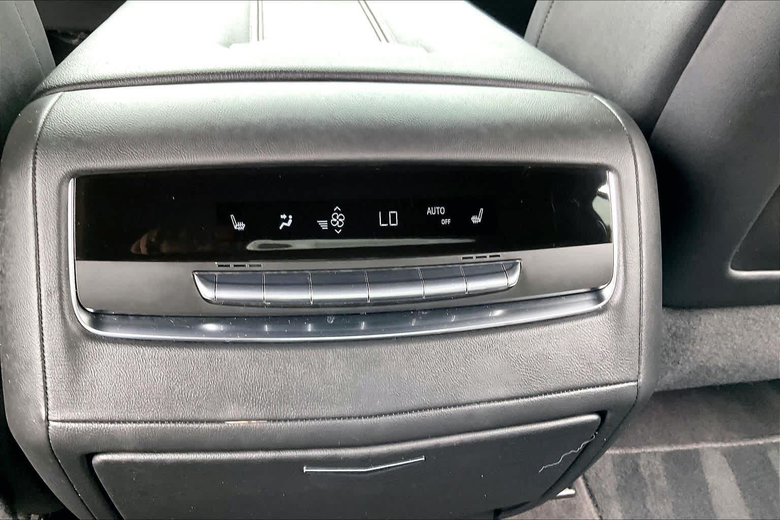 Used 2025 Cadillac Escalade Sport AWD/4WD image 35