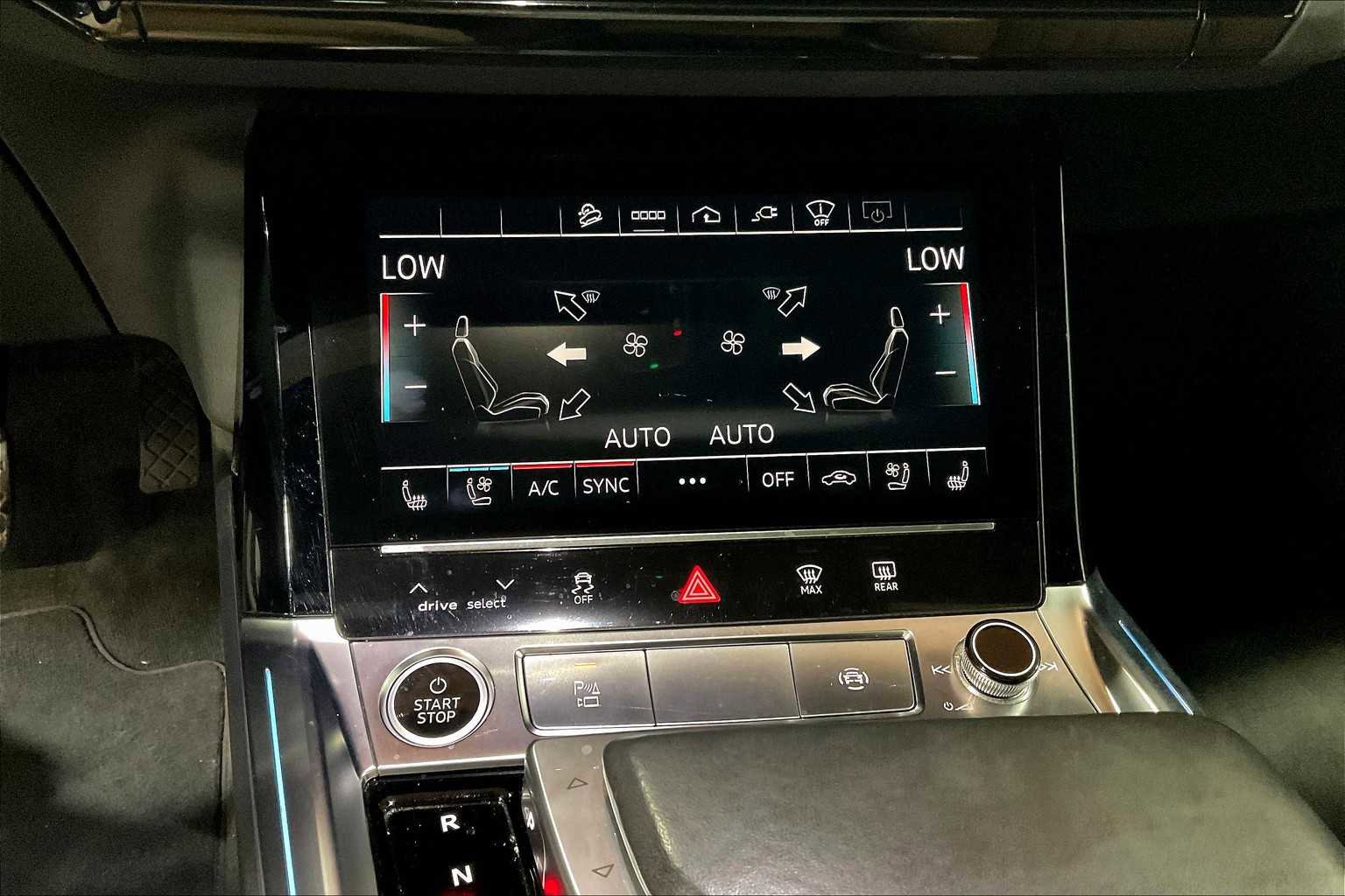 Certified 2021 Audi e-tron Prestige w/ Prestige Package image 33