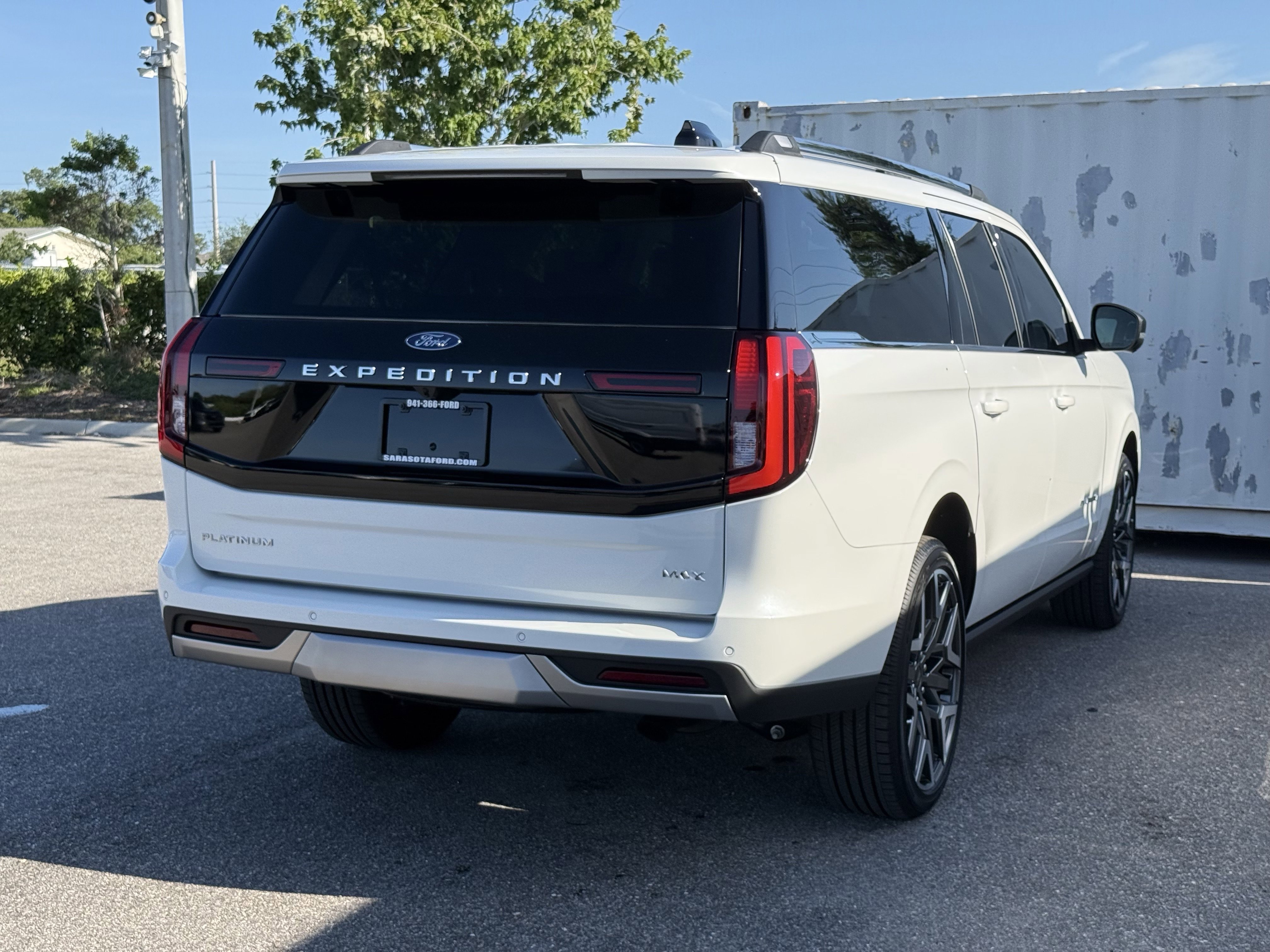 New 2026 Ford Expedition Max Platinum w/ Platinum Ultimate Package AWD/4WD image 5