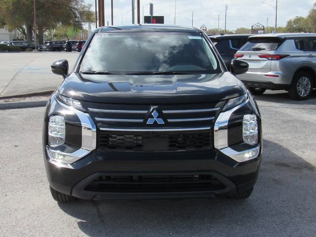 New 2026 Mitsubishi Outlander ES image 8