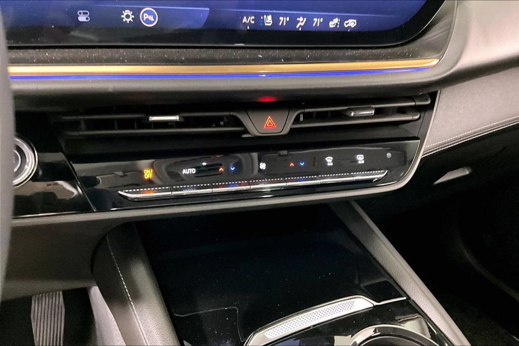Certified 2024 Buick Envision Avenir AWD/4WD image 14