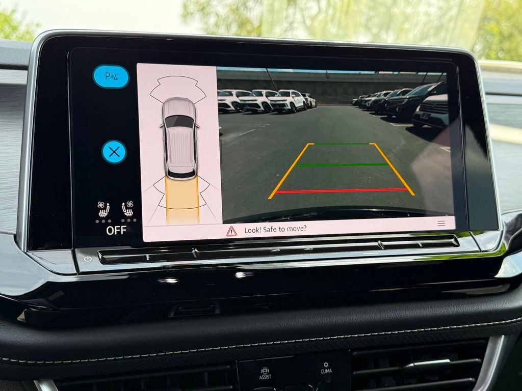 Used 2024 Volkswagen Atlas Cross Sport SE FWD image 24