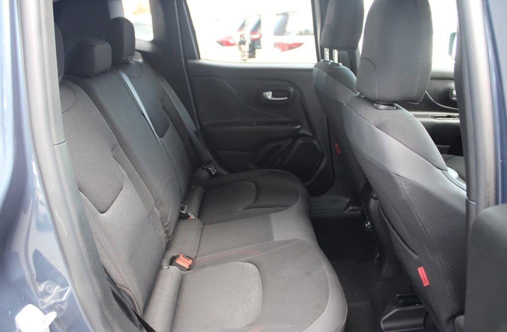 Used 2020 Jeep Renegade Trailhawk image 12