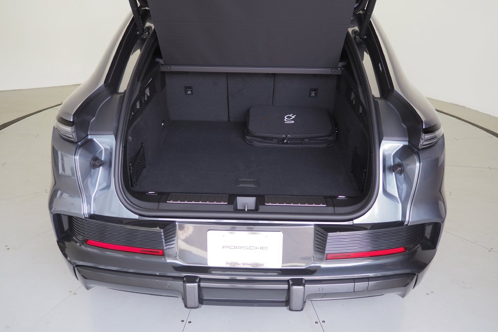 New 2026 Porsche Cayenne Electric Coupe AWD/4WD image 28