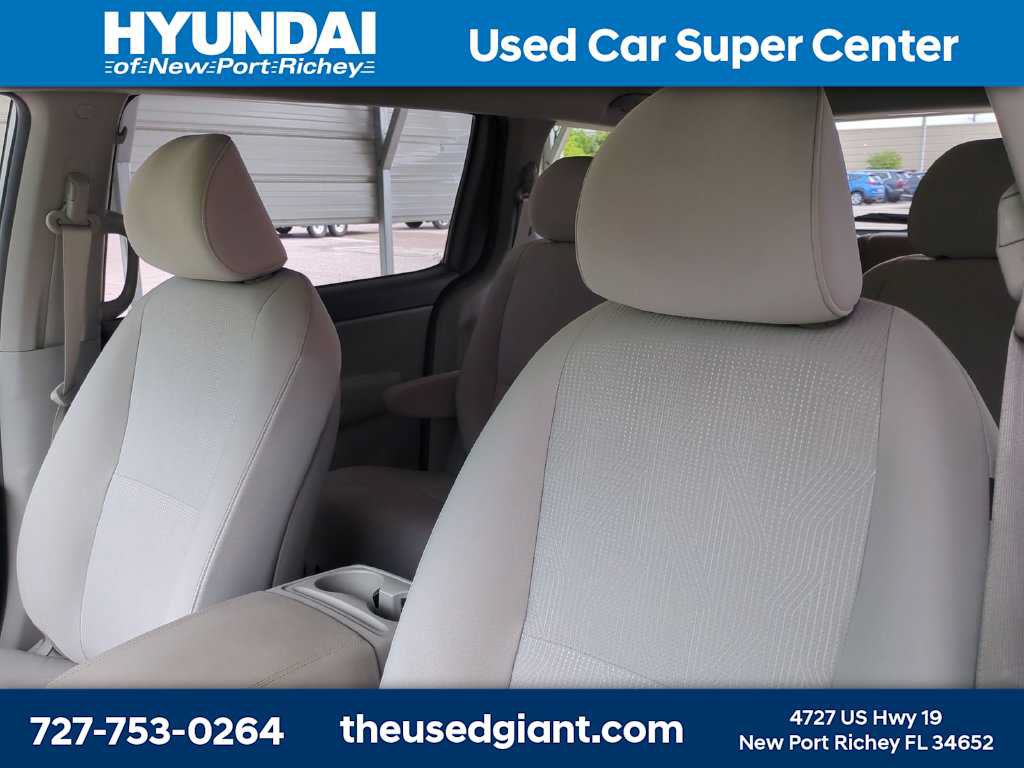 Used 2021 Kia Sedona LX FWD image 7