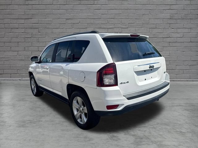 Used 2017 Jeep Compass Latitude AWD/4WD image 5