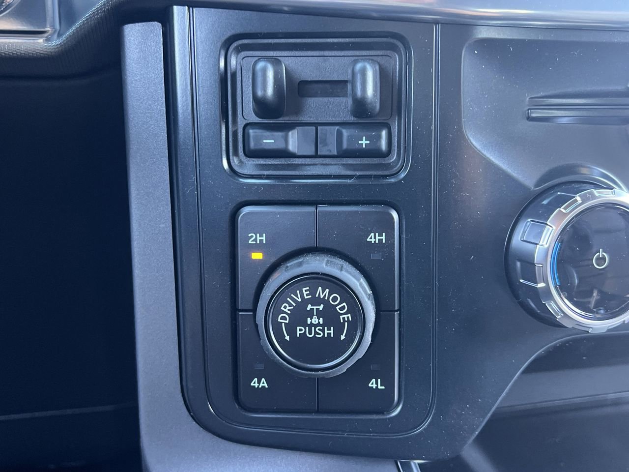 New 2026 Ford F150 Lariat w/ Equipment Group 501A Mid image 7