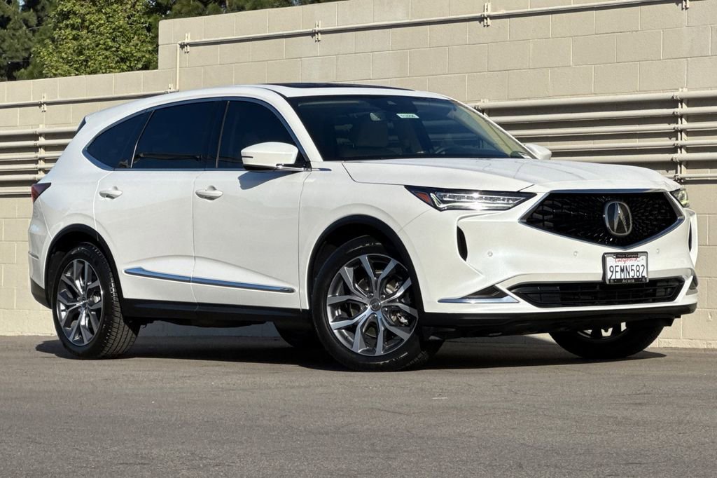 Certified 2023 Acura MDX FWD w/ Technology Package image 2