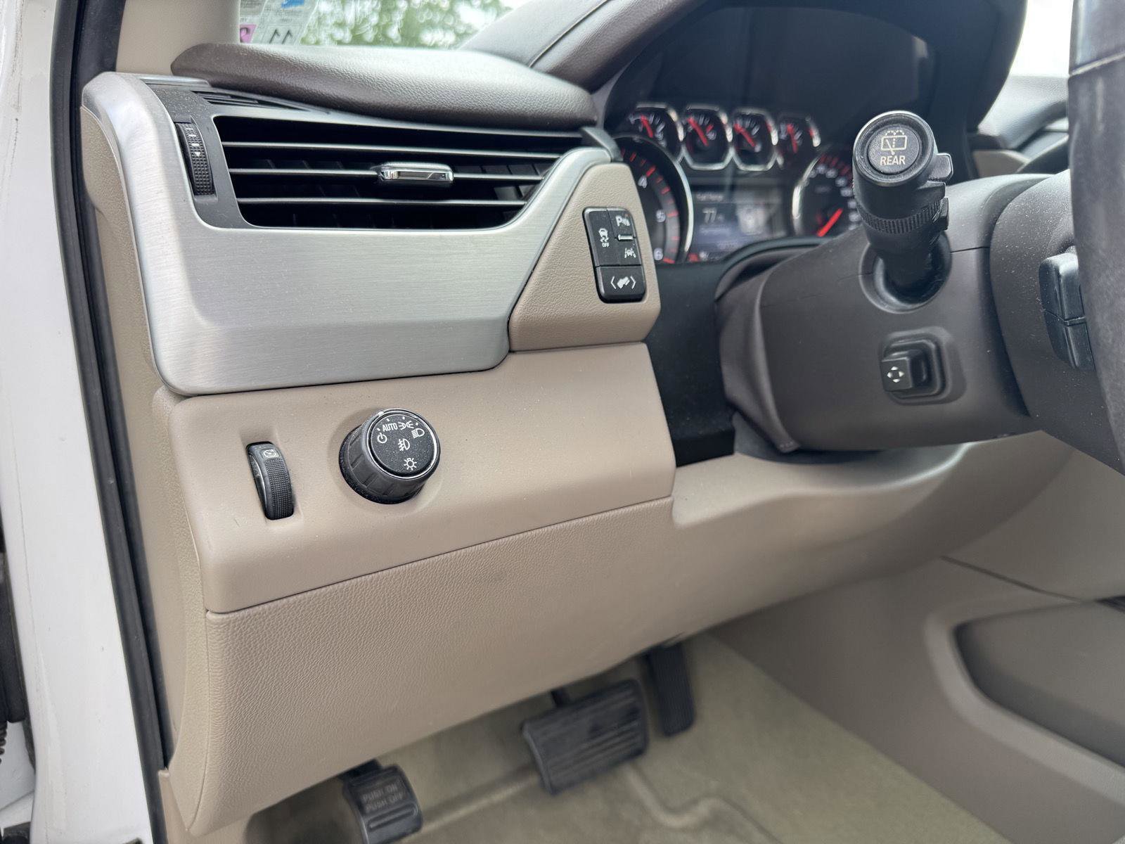 Used 2016 GMC Yukon XL SLT w/ Open Road Package image 6