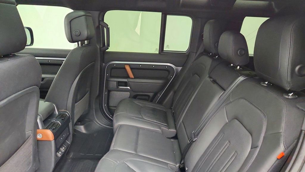 Used 2023 Land Rover Defender 110 X image 23