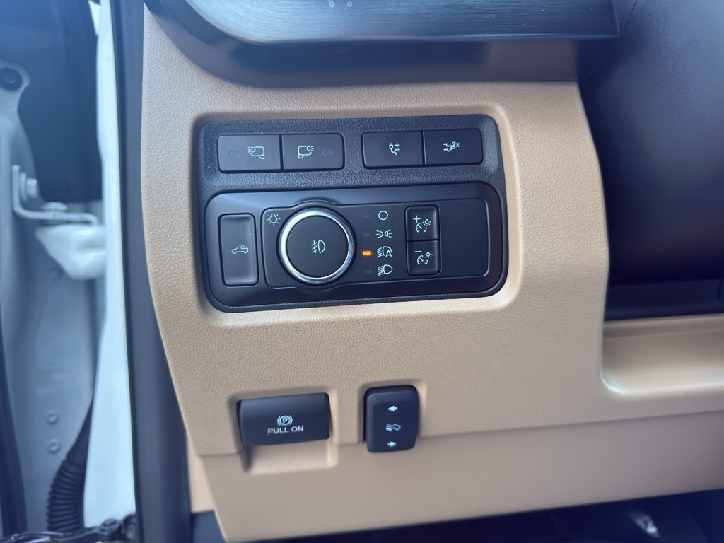 Used 2024 Ford F250 Lariat w/ Sport Appearance Package image 12