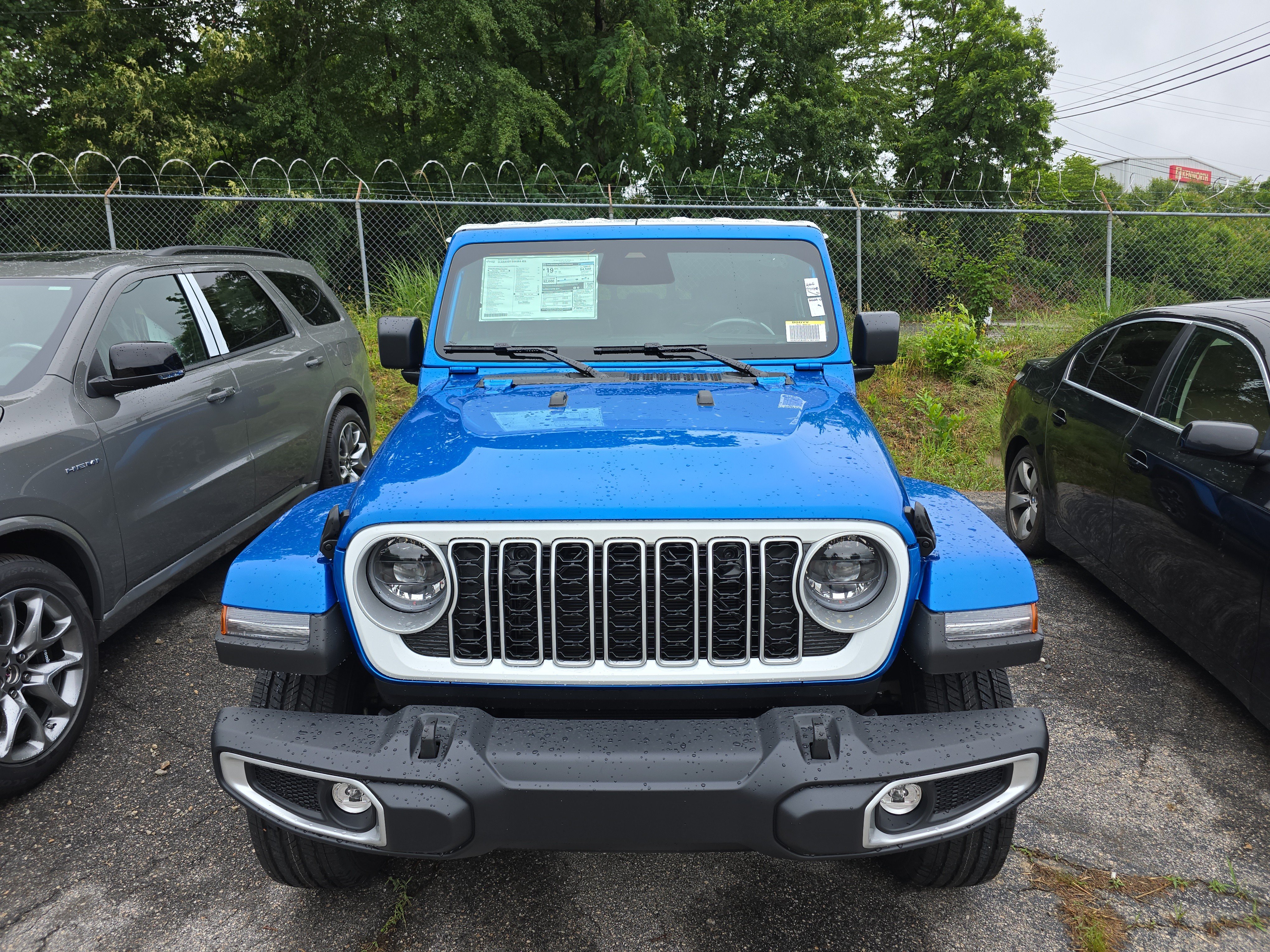 New 2026 Jeep Gladiator Sport AWD/4WD image 2