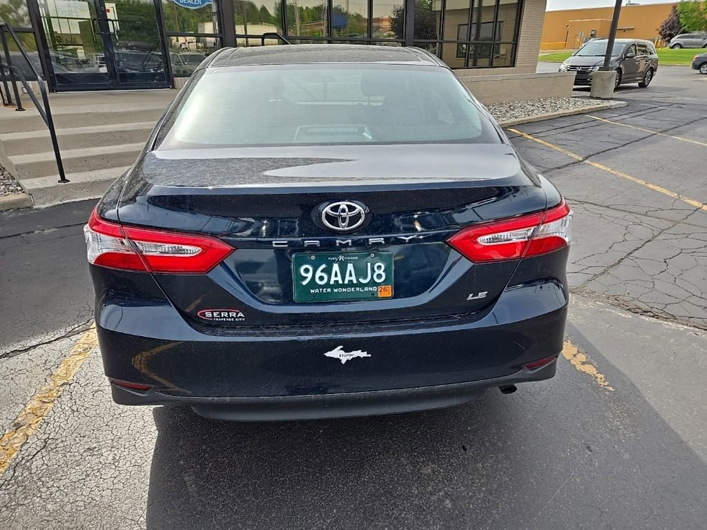 Used 2018 Toyota Camry LE FWD image 4
