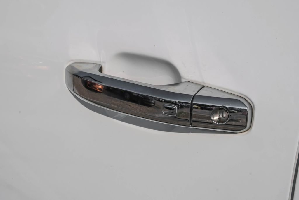 Used 2020 Chevrolet Silverado 2500 LTZ w/ LTZ Premium Package image 46