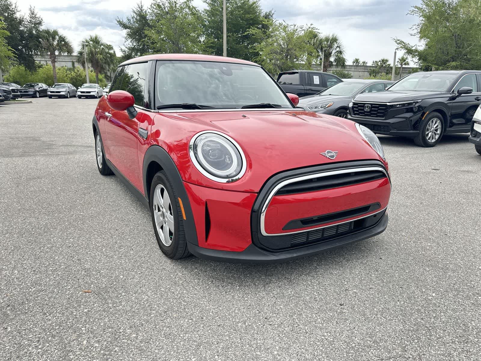 Used 2024 MINI Cooper 2-Door Hardtop FWD image 8
