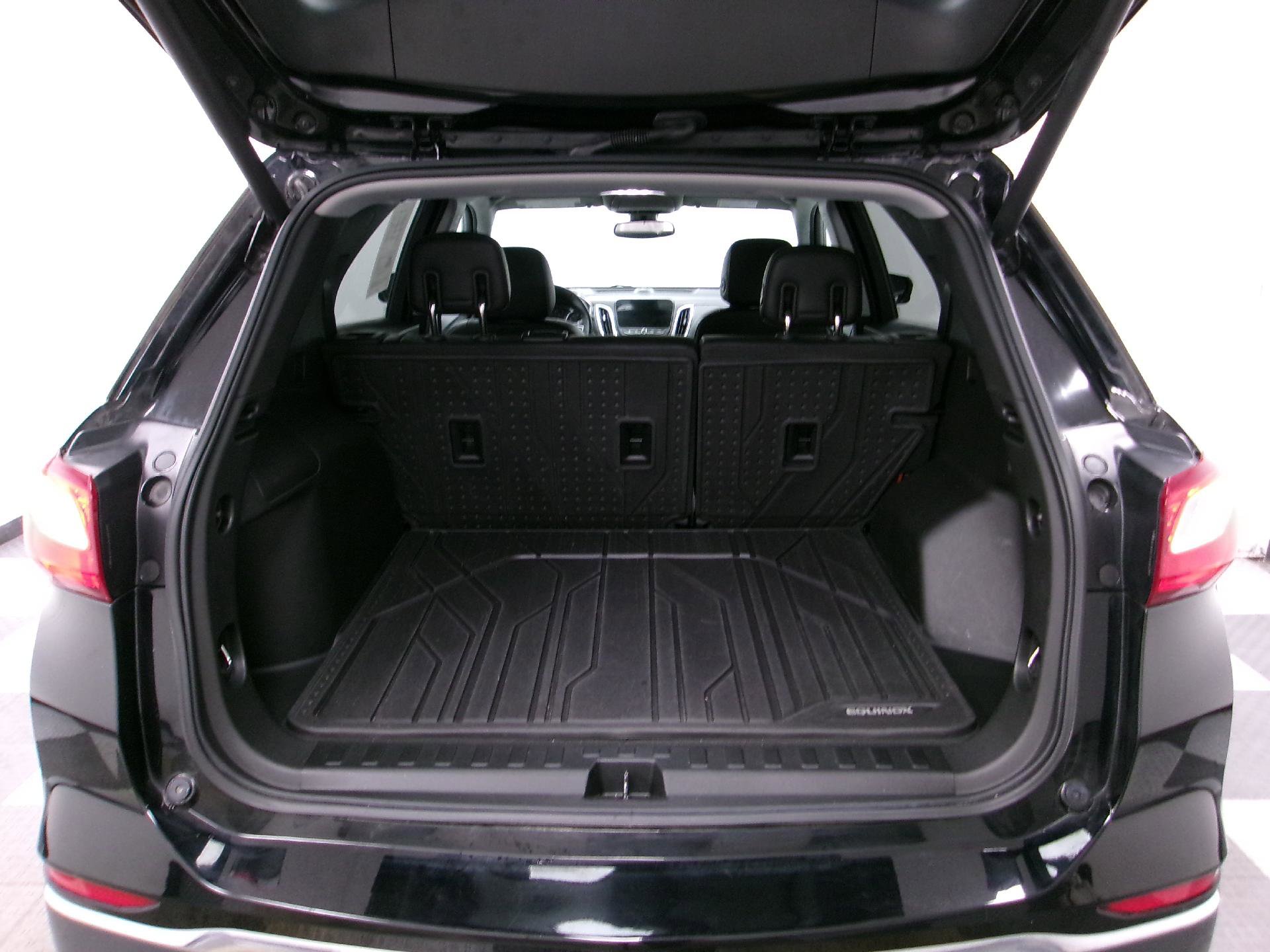 Used 2020 Chevrolet Equinox Premier w/ LPO, Floor Liner Package image 11