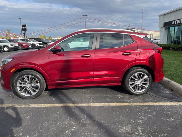 Used 2023 Buick Encore GX Select w/ Sport Touring Package FWD image 2