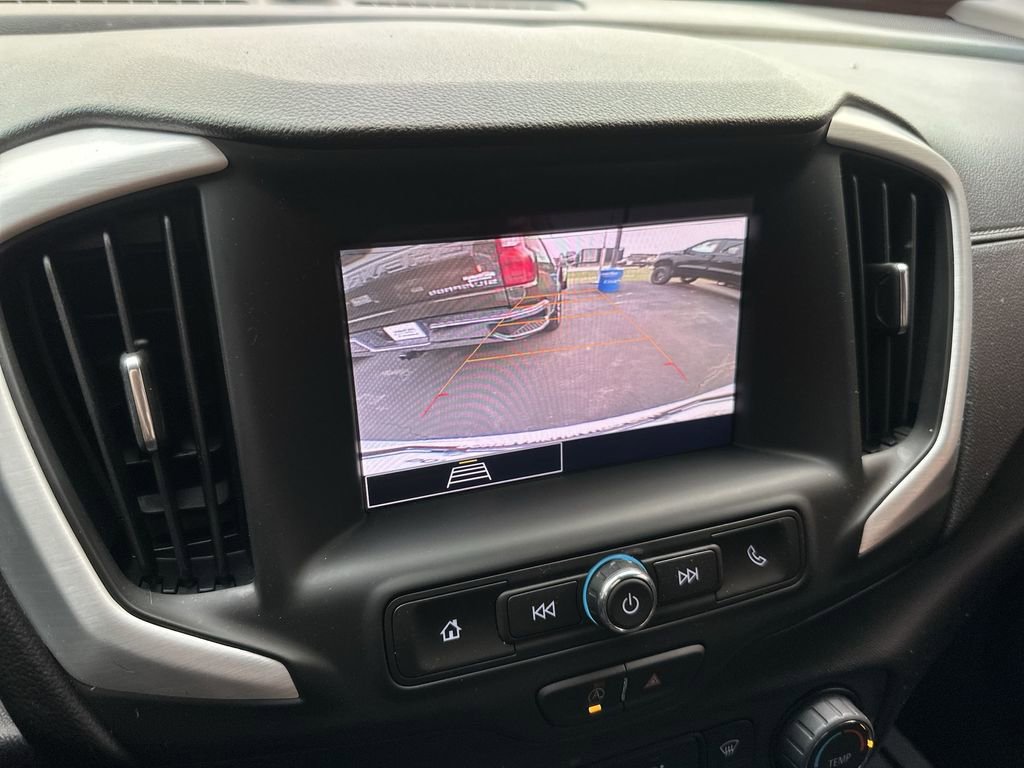 Used 2023 GMC Terrain SLE w/ Elevation Edition image 17
