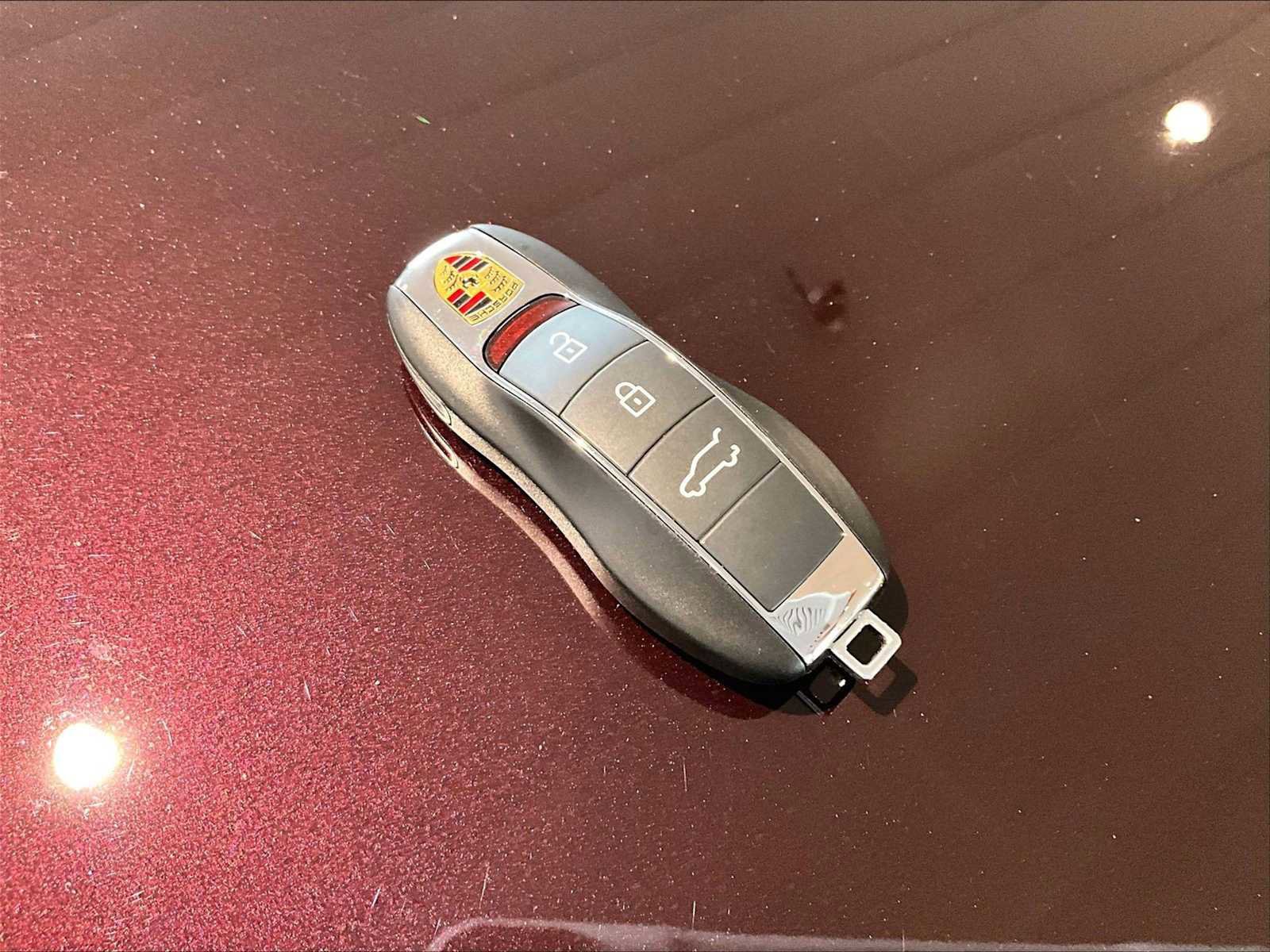 Used 2025 Porsche Macan image 35