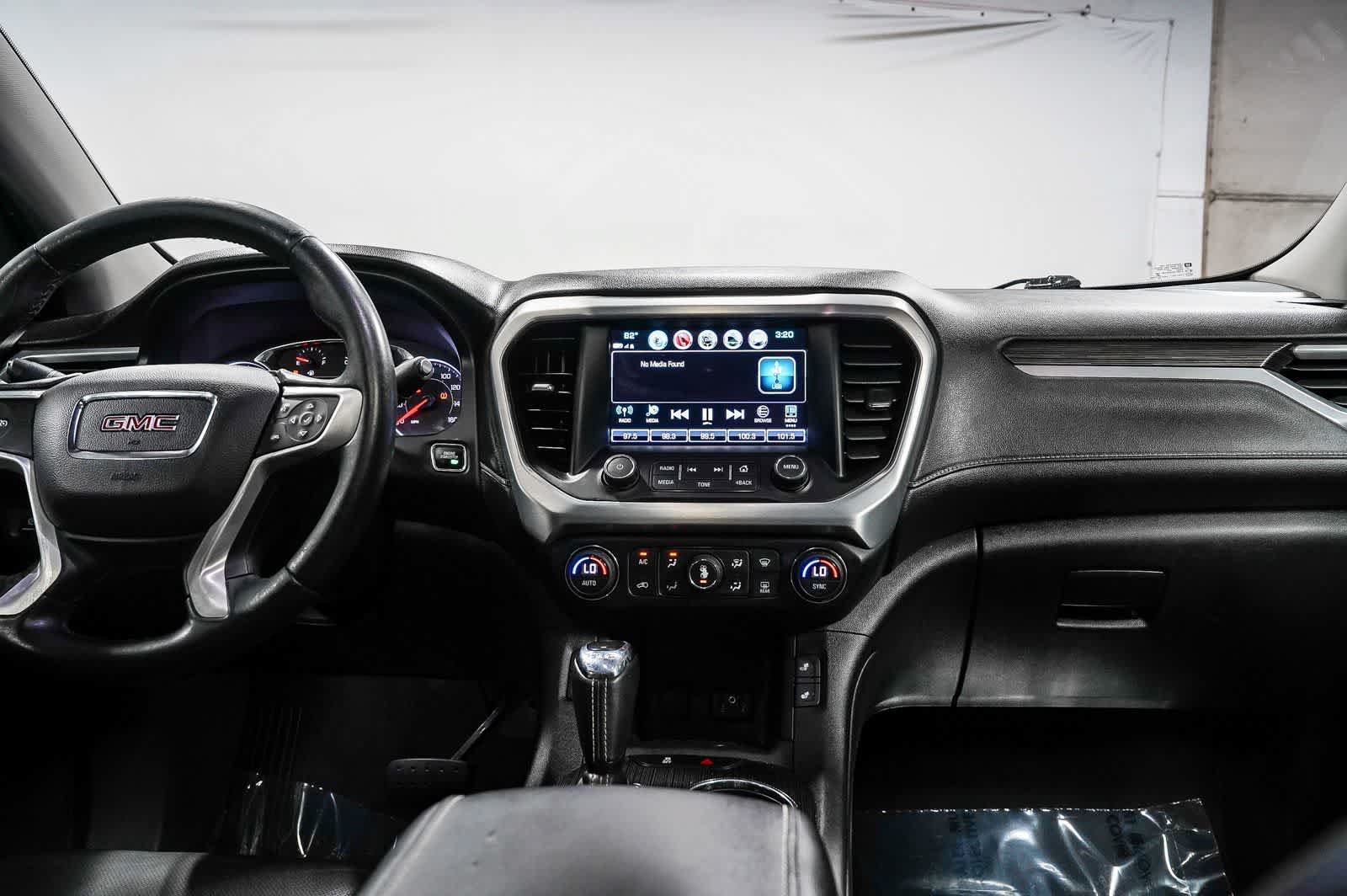 Used 2017 GMC Acadia SLT FWD image 13