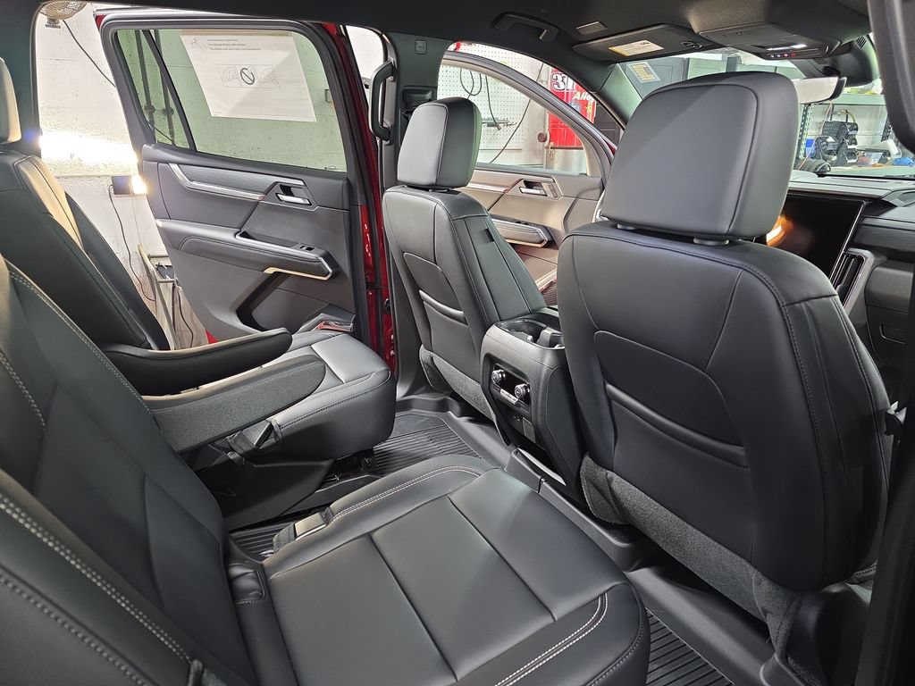 New 2026 GMC Acadia Elevation w/ Elevation Premium Package AWD/4WD image 11