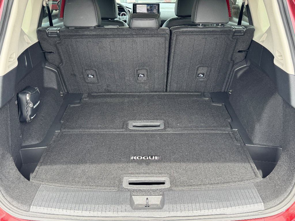 Used 2024 Nissan Rogue SL image 16
