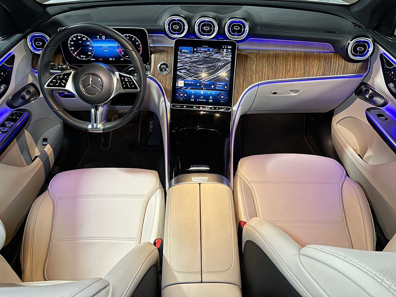 Certified 2023 Mercedes-Benz GLC 300 4MATIC image 43