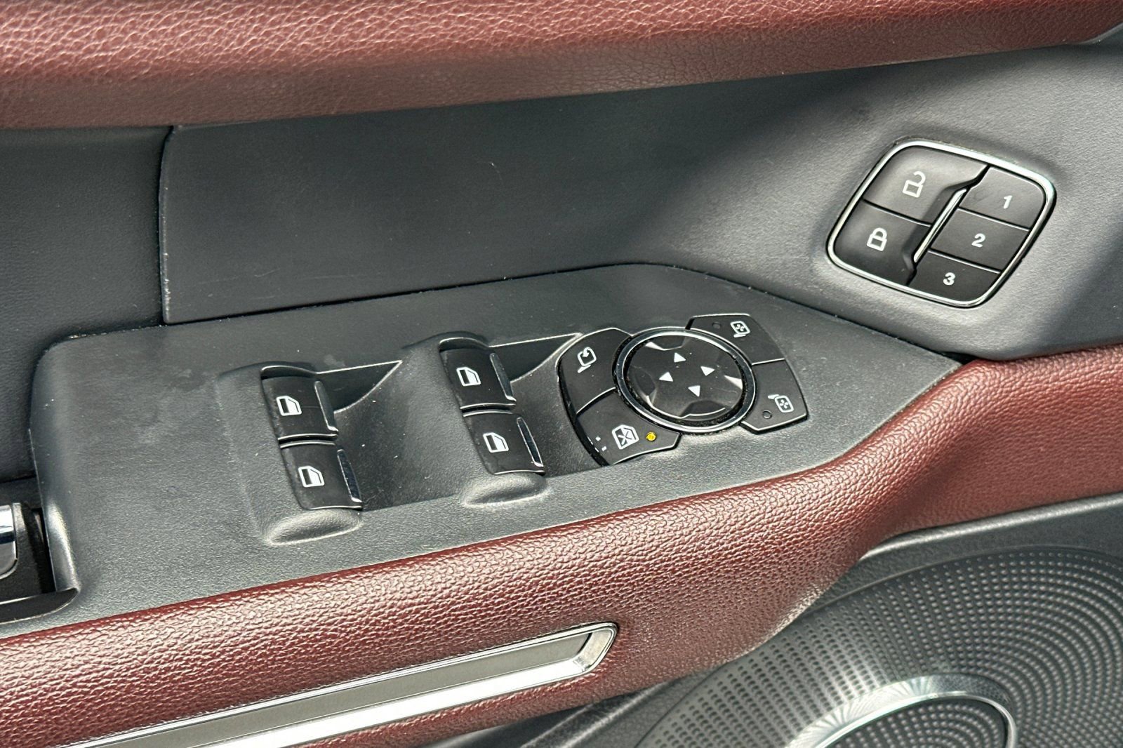 Used 2024 Ford Expedition Max Limited image 12