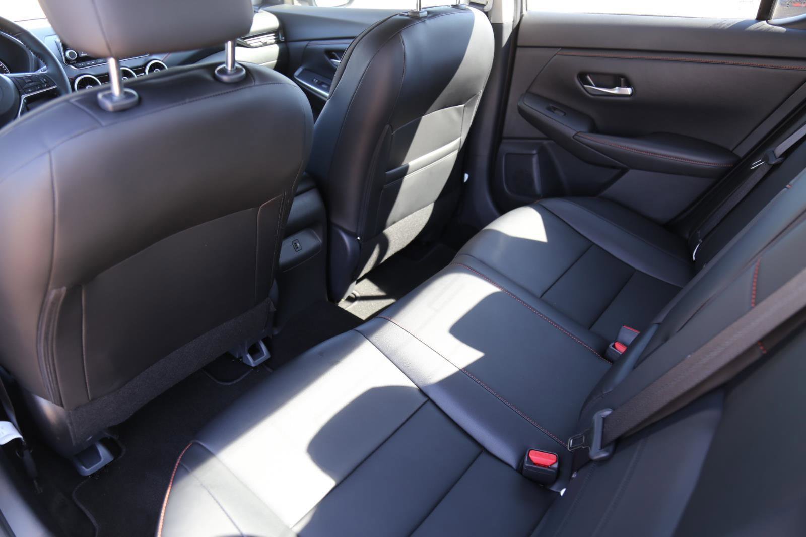 Used 2025 Nissan Sentra SR w/ SR Premium Package image 20