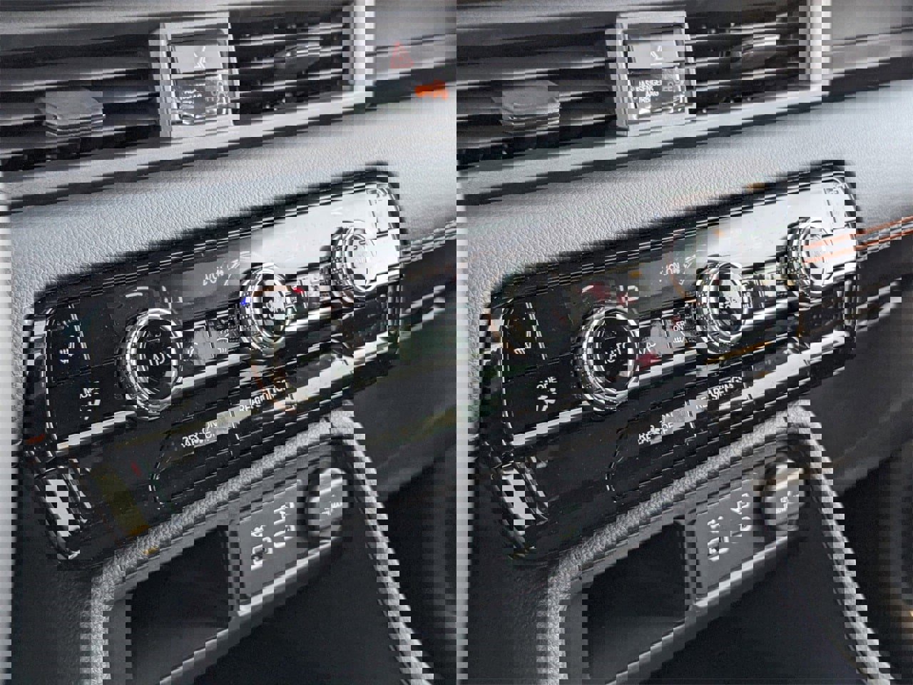 New 2025 Honda Pilot Sport image 15