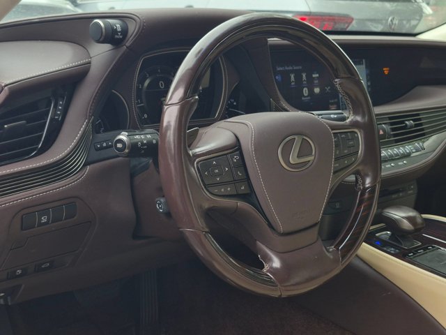 Used 2018 Lexus LS 500 w/ Interior Upgrade Package RWD image 4