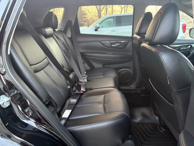 Used 2019 Nissan Rogue SL image 25