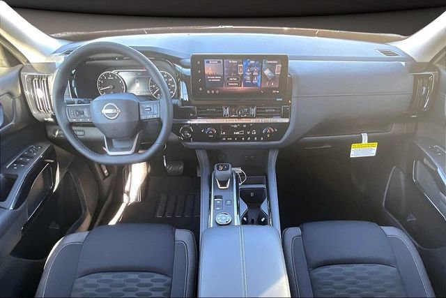 New 2026 Nissan Pathfinder SV image 5