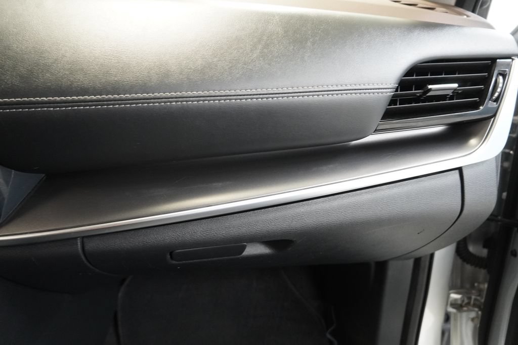 Used 2022 Nissan Rogue SV AWD/4WD image 36