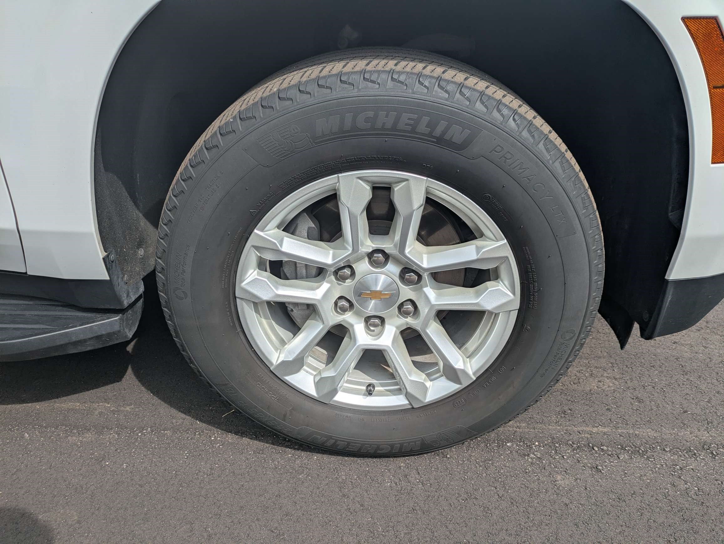 Used 2025 Chevrolet Suburban LT AWD/4WD image 10