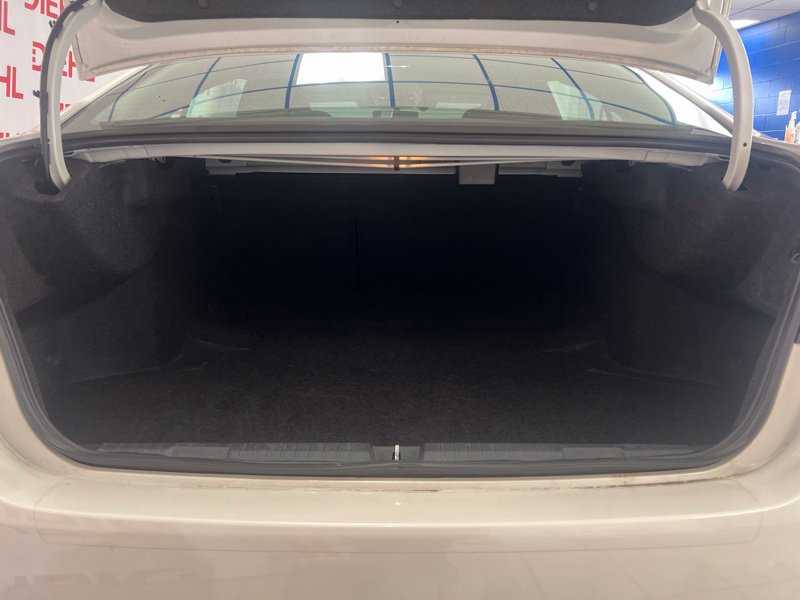 Used 2024 Subaru Legacy AWD/4WD image 8
