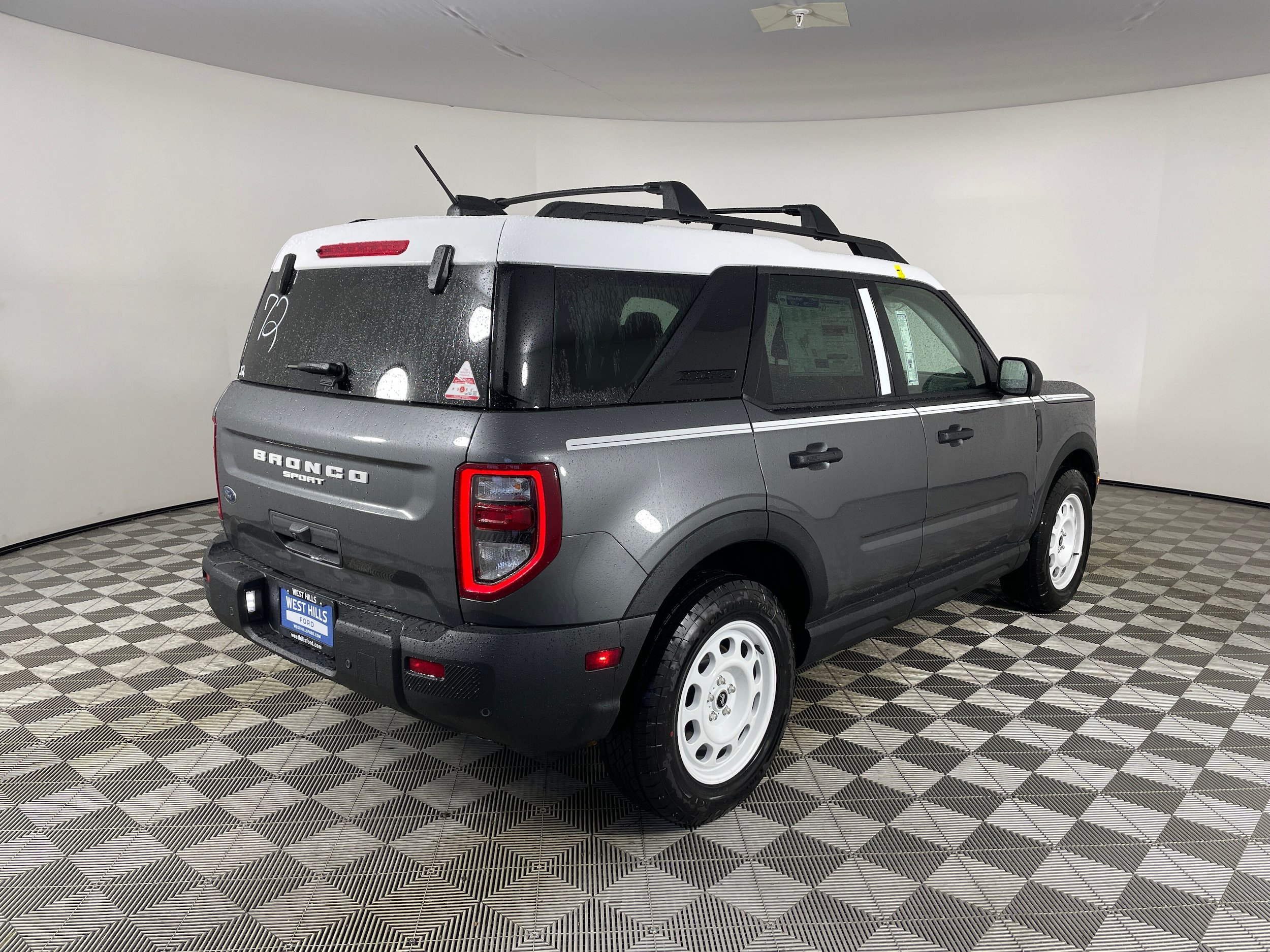 New 2025 Ford Bronco Sport Heritage w/ Convenience Package AWD/4WD image 6