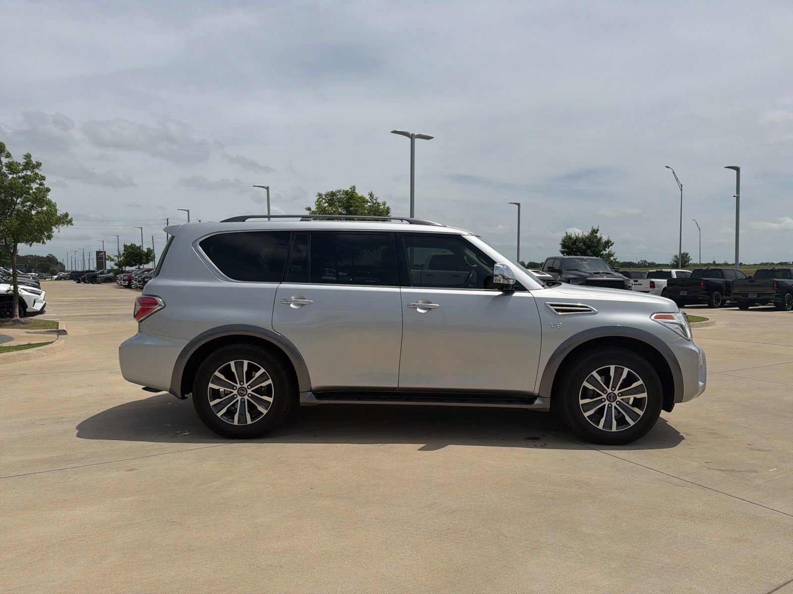Used 2020 Nissan Armada SL w/ Premium Package RWD image 6