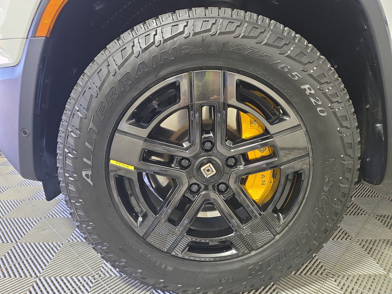 Used 2024 Rivian R1T Launch Edition AWD/4WD image 9
